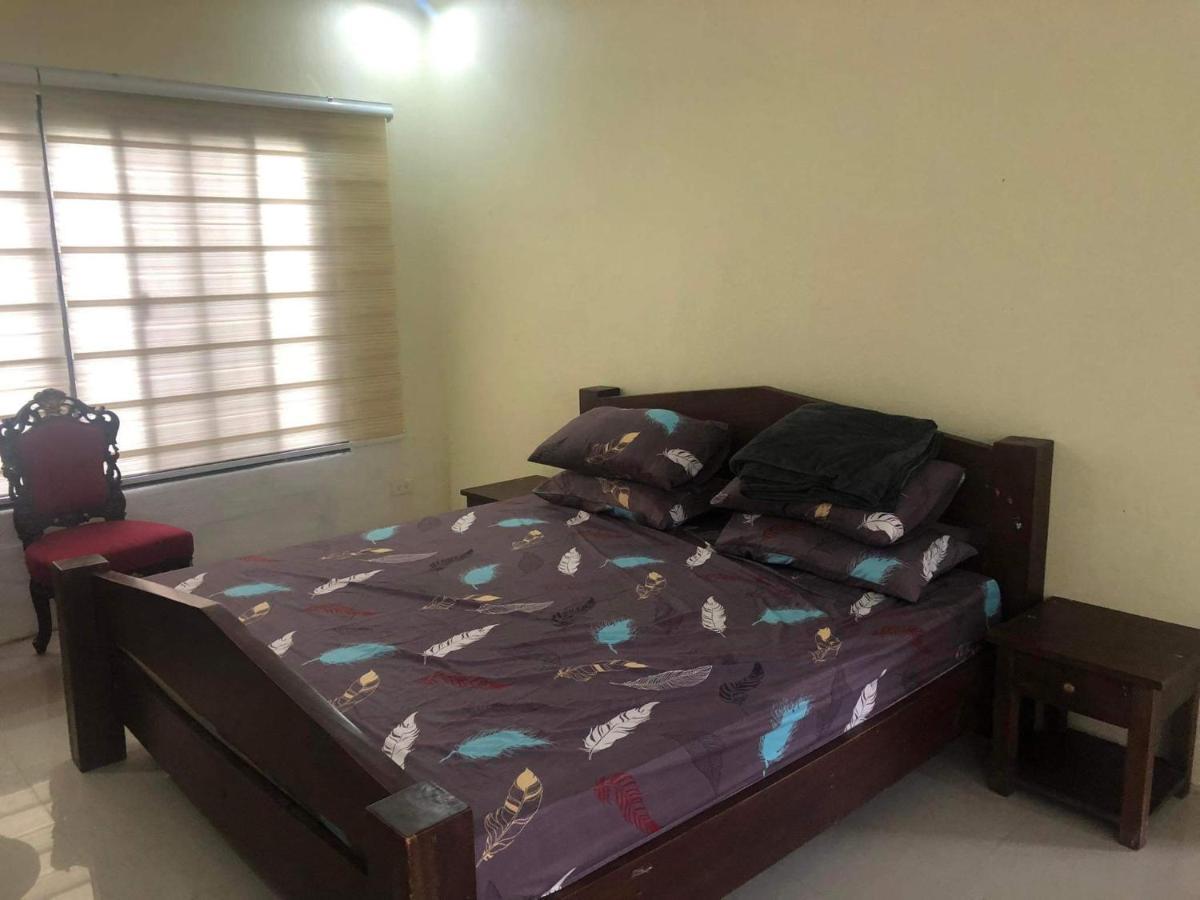 Tagaytay Bnr Guesthouse 4Br With Balcony 12-14 Guest Tagaytay City Exterior foto